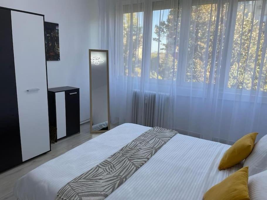 Appartamento Mav Bucarest Esterno foto