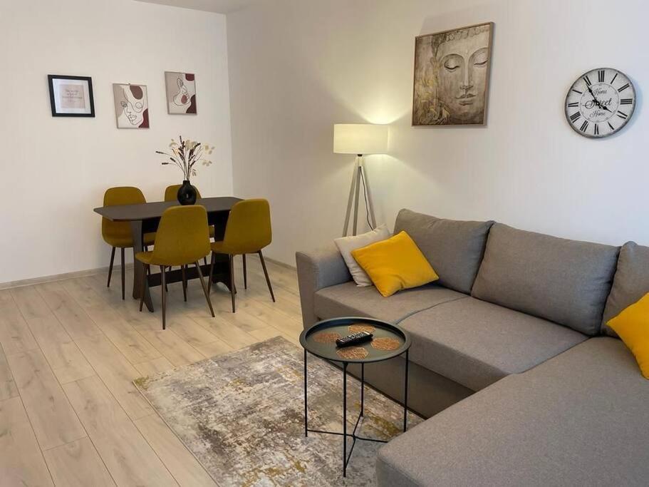 Appartamento Mav Bucarest Esterno foto