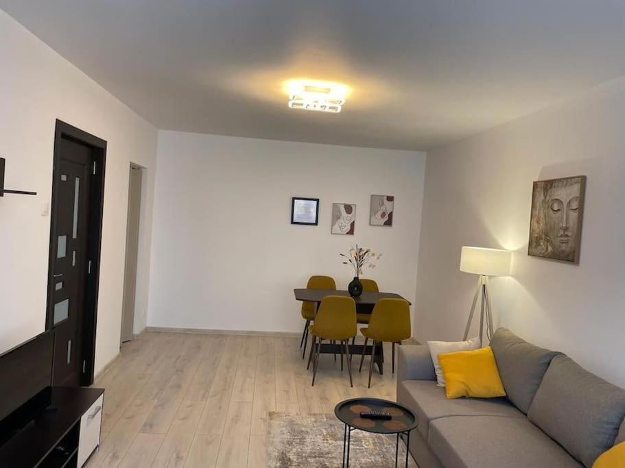 Appartamento Mav Bucarest Esterno foto